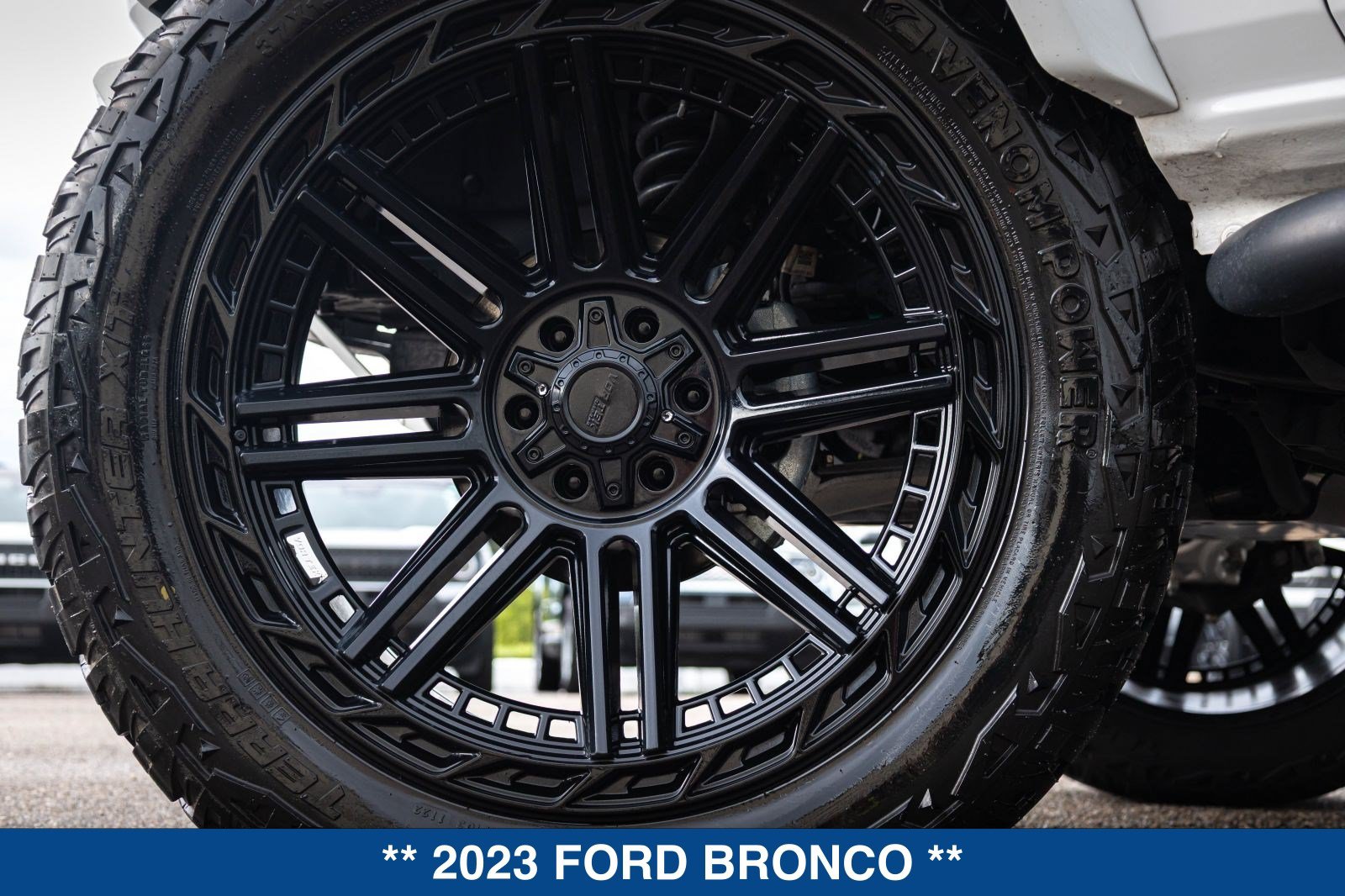 Used 2023 Ford Bronco Badlands AWD/4WD image 29