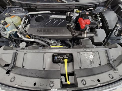 Certified 2025 Nissan Rogue SV image 40