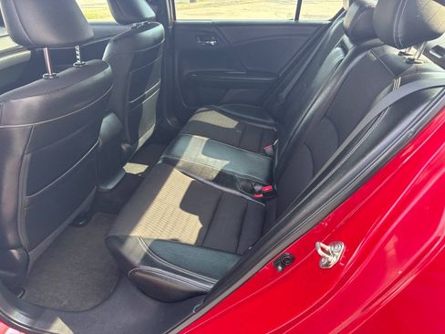 Used 2017 Honda Accord Sport image 11