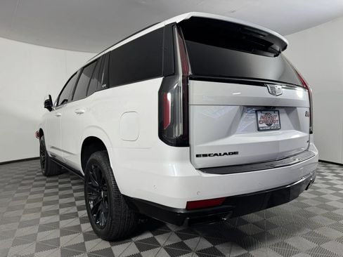 Used 2024 Cadillac Escalade Sport Platinum w/ LPO, ONYX Package AWD/4WD image 28