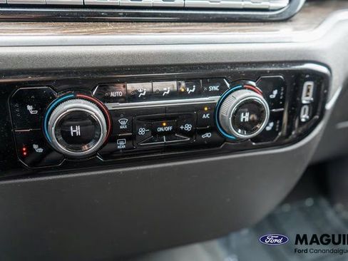 Used 2023 Chevrolet Silverado 1500 LT image 24