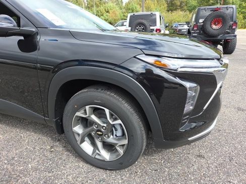 New 2026 Chevrolet Trax LT w/ Driver Confidence Package image 24