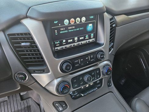 Used 2020 GMC Yukon XL Denali w/ Denali Premium Package image 18