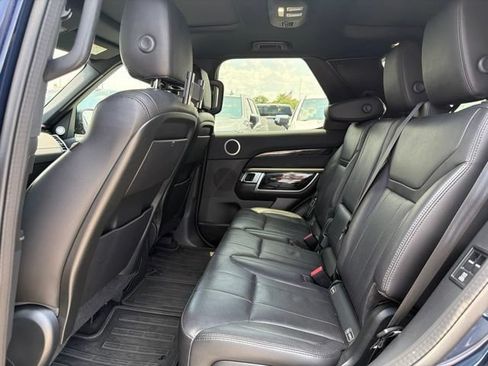 Used 2020 Land Rover Discovery HSE AWD/4WD image 11