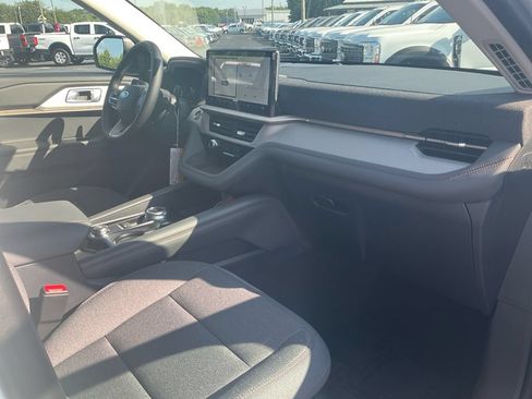New 2026 Ford Explorer Active RWD image 11