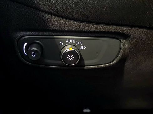 Used 2021 Chevrolet Equinox LT AWD/4WD image 18