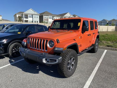Used 2020 Jeep Wrangler Unlimited Sahara AWD/4WD image 13