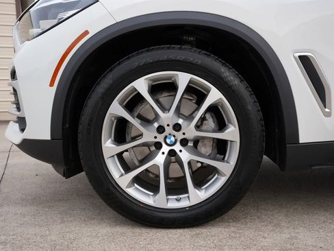 Used 2022 BMW X5 xDrive40i w/ Premium Package image 28