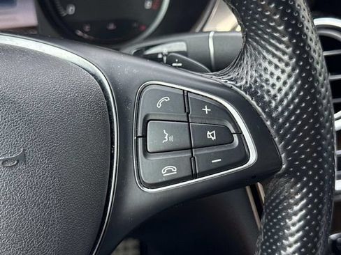 Used 2019 Mercedes-Benz GLC 300 4MATIC image 24