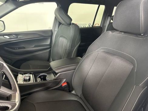 New 2025 Jeep Grand Cherokee Laredo X image 23