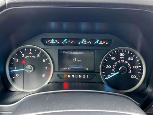 Used 2019 Ford F150 XLT w/ Equipment Group 302A Luxury AWD/4WD image 25