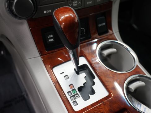 Used 2013 Toyota Highlander Limited FWD image 24