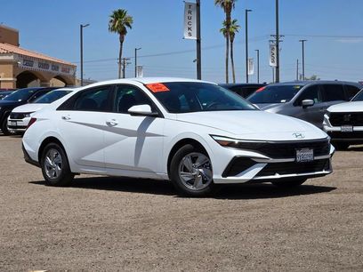 Used 2026 Hyundai Elantra SE w/ Cargo Package