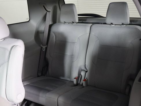 Used 2023 GMC Acadia SLE w/ Driver Convenience Package image 37