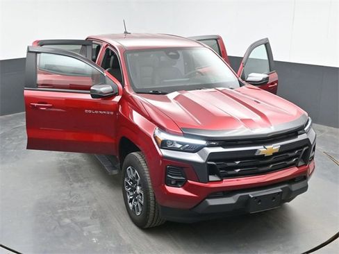 Used 2024 Chevrolet Colorado LT w/ LT Convenience Package III image 48