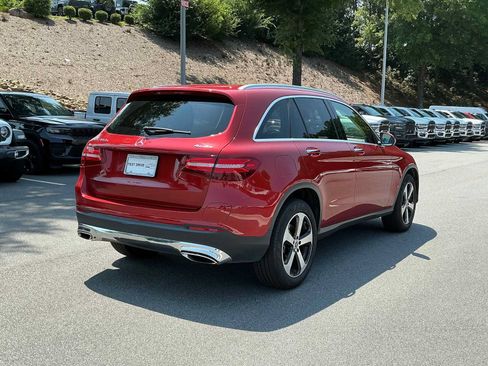 Used 2019 Mercedes-Benz GLC 350e 4MATIC w/ Parking Assistance Package image 5