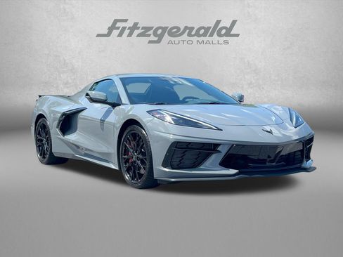 Used 2025 Chevrolet Corvette Stingray Convertible w/ Z51 Performance Package RWD image 1