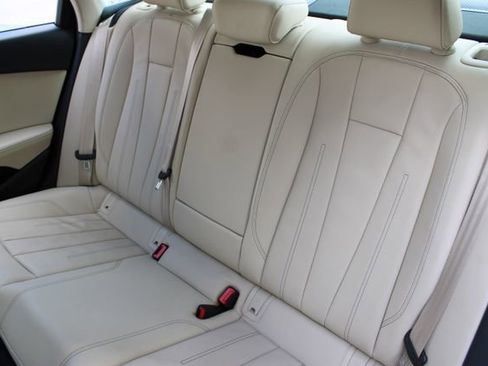 Used 2021 Audi A4 2.0T Premium Plus image 11