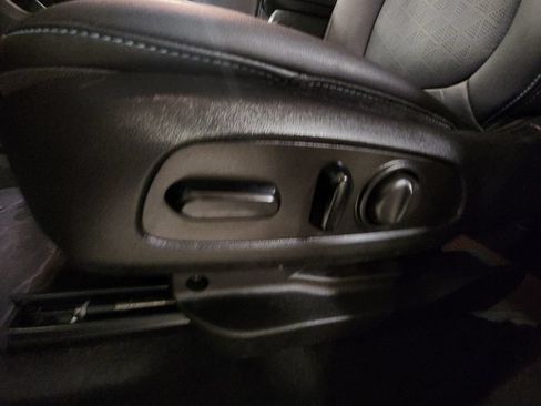 Used 2022 Chevrolet Bolt LT w/ Infotainment Package FWD image 14