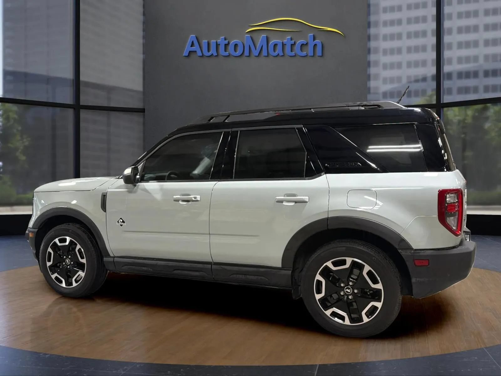 Used 2024 Ford Bronco Sport Outer Banks w/ Tech Package AWD/4WD image 8