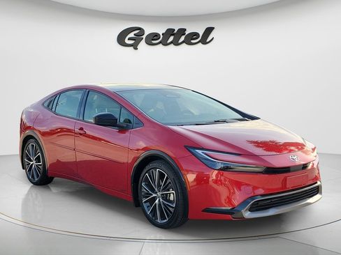Certified 2024 Toyota Prius XLE AWD/4WD image 3
