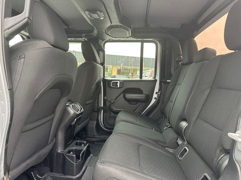 Used 2021 Jeep Gladiator Sport w/ Trailer Tow Package image 10