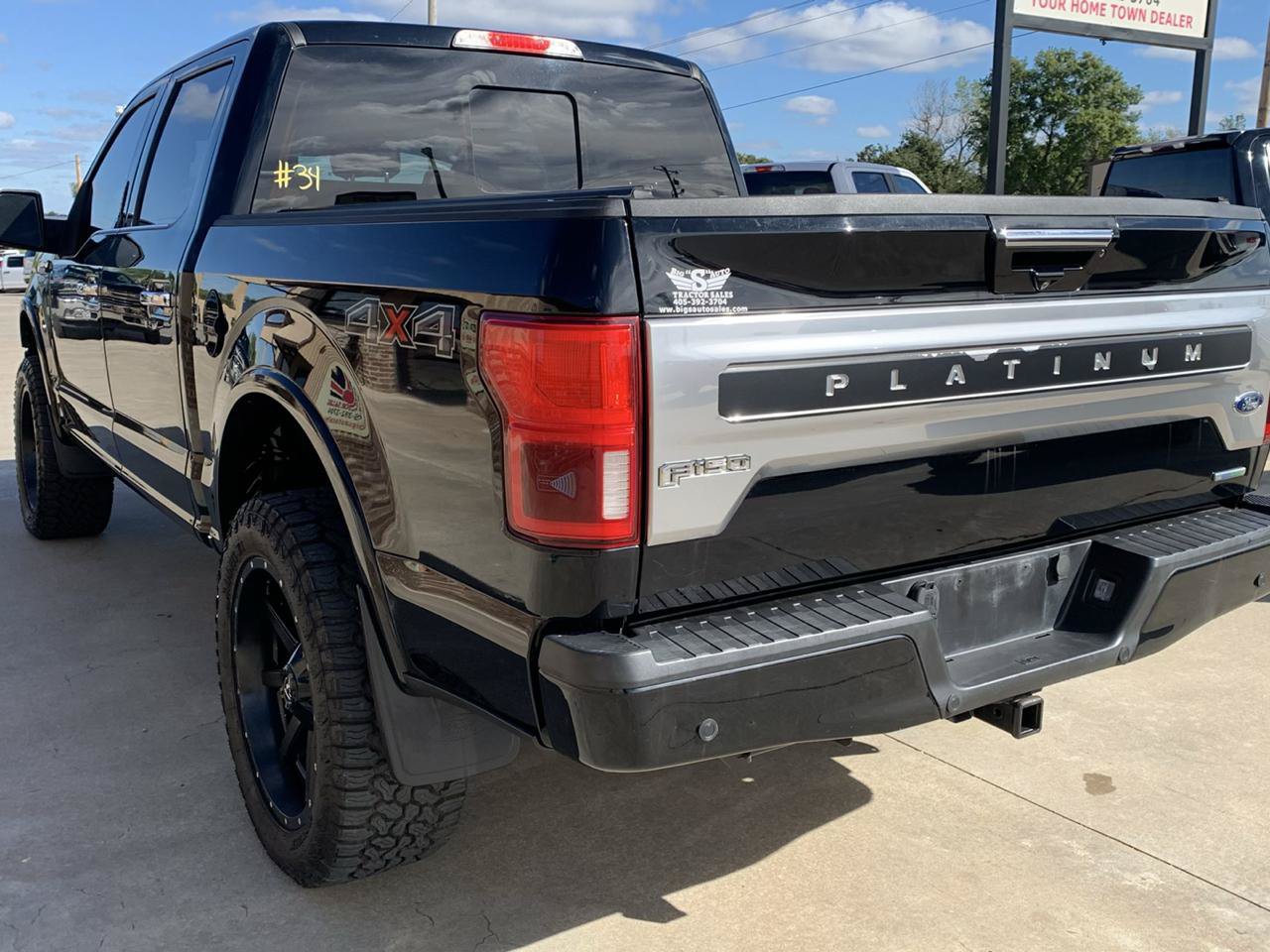 Used 2018 Ford F150 Platinum w/ Equipment Group 701A Luxury AWD/4WD image 4