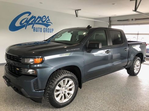 Used 2020 Chevrolet Silverado 1500 Custom w/ Custom Value Package AWD/4WD image 1