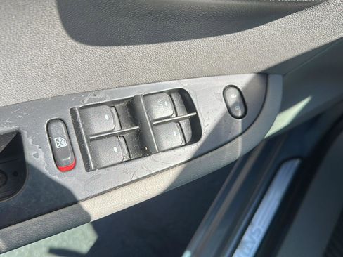 Used 2008 Saturn Aura XE FWD image 9