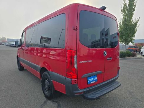 Used 2021 Mercedes-Benz Sprinter 1500 image 3