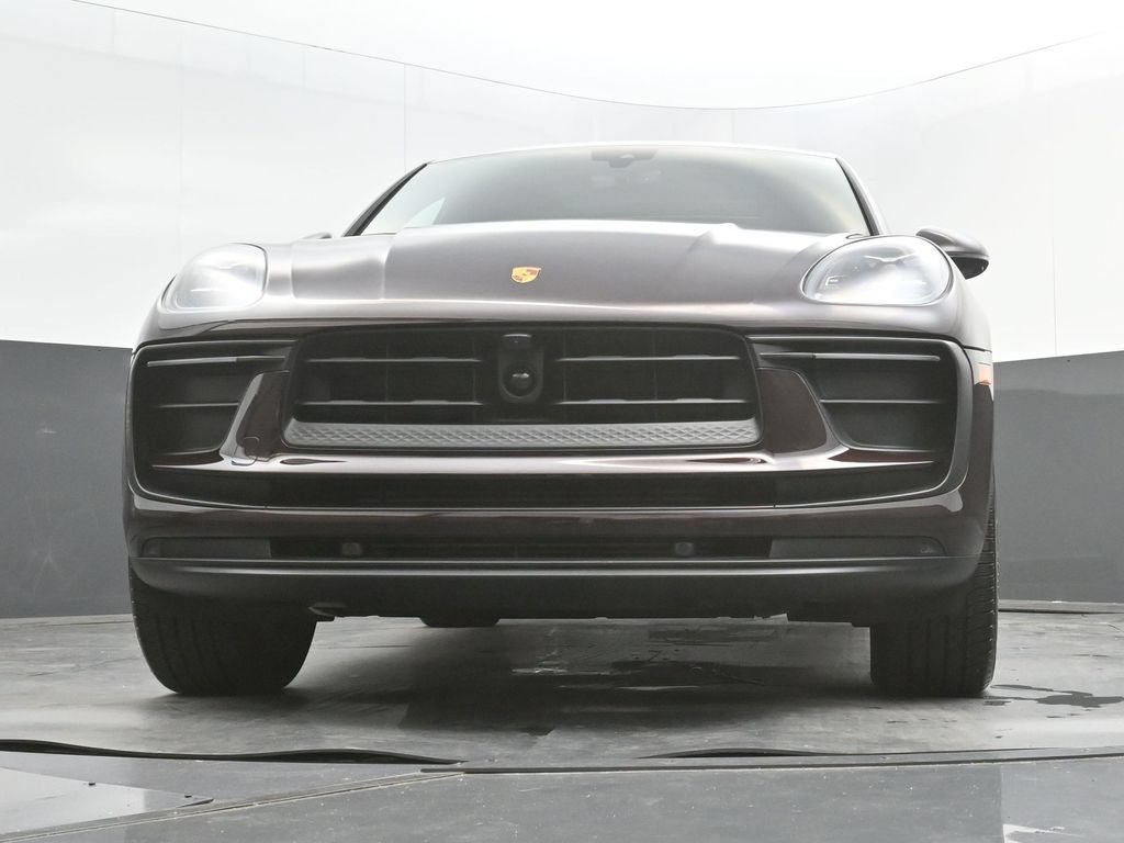 Certified 2024 Porsche Macan AWD/4WD image 42