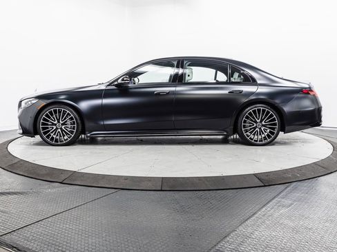 Used 2024 Mercedes-Benz S 580 4MATIC Sedan image 4