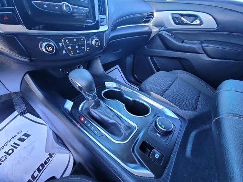 Used 2021 Chevrolet Traverse LS image 15