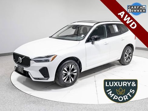 Used 2025 Volvo XC60 B5 Core image 1