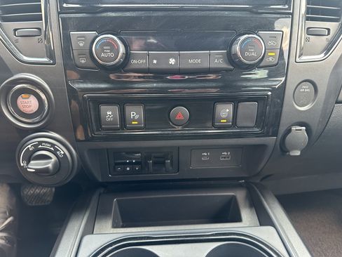Used 2021 Nissan Titan PRO-4X w/ Pro-4x Utility Package AWD/4WD image 13