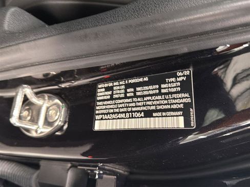 Used 2022 Porsche Macan image 33