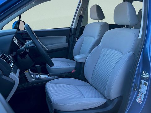 Used 2017 Subaru Forester 2.5i Premium w/ All-Weather Package AWD/4WD image 22