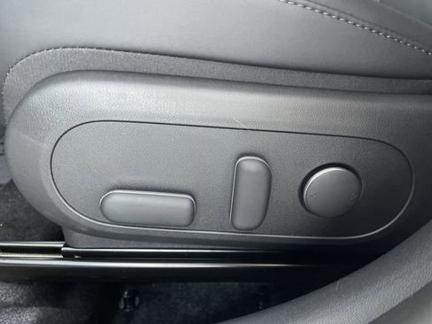 New 2026 Hyundai Kona SEL Premium image 32