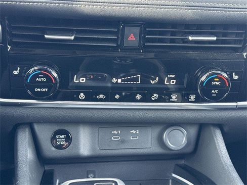Used 2024 Nissan Rogue SL image 22