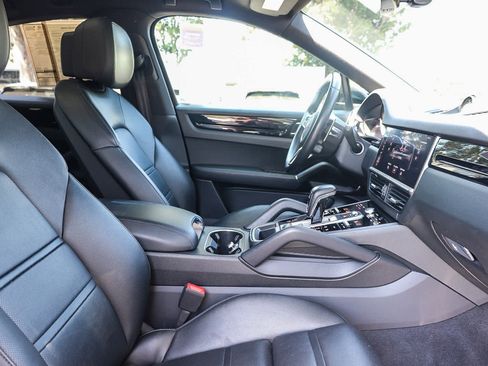 Used 2021 Porsche Cayenne Coupe AWD/4WD image 20