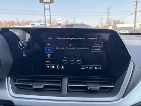 New 2026 Chevrolet Trax LS w/ LS Convenience Package FWD image 32