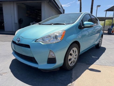 Used 2014 Toyota Prius C One FWD image 3