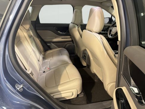 Used 2022 Lincoln Corsair FWD w/ Premium Package image 11