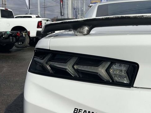 Used 2017 Chevrolet Camaro SS image 10