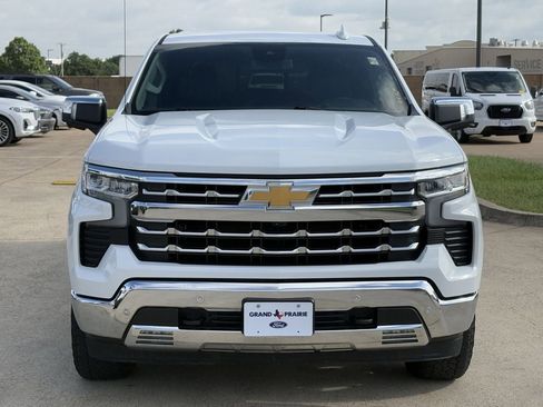 Used 2024 Chevrolet Silverado 1500 LTZ AWD/4WD image 9