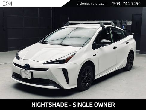 Used 2022 Toyota Prius AWD image 1