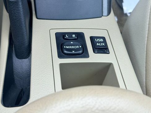Used 2012 Toyota RAV4 FWD w/ Value Pkg image 39