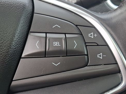 Used 2018 Cadillac XT5 Luxury w/ LPO, Black Ice Package AWD/4WD image 22