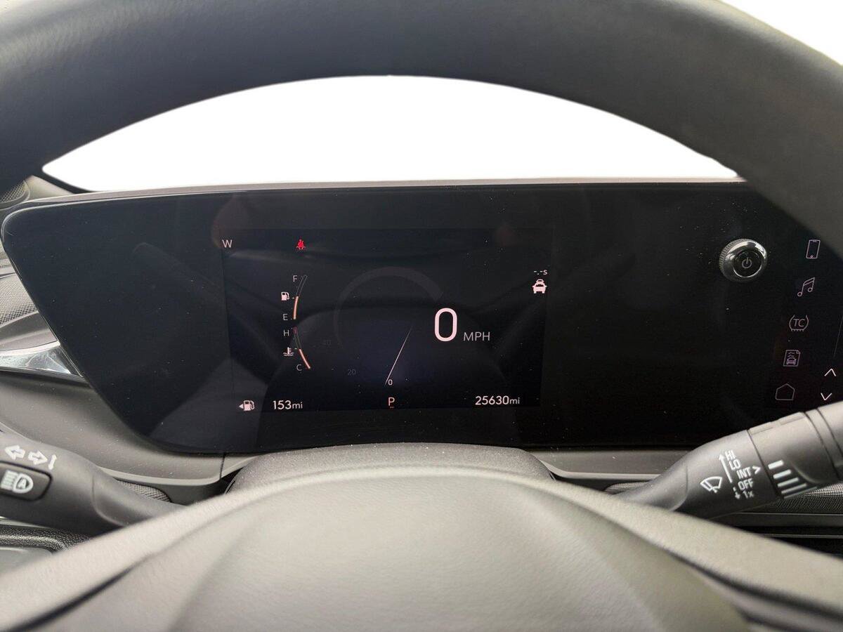 Used 2025 Buick Envista Preferred FWD image 16