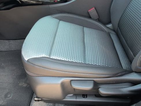 New 2026 Chevrolet Trax LT w/ LT Convenience Package FWD image 11